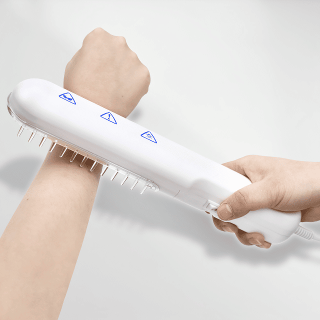 Person using BU-1S home UVB light device